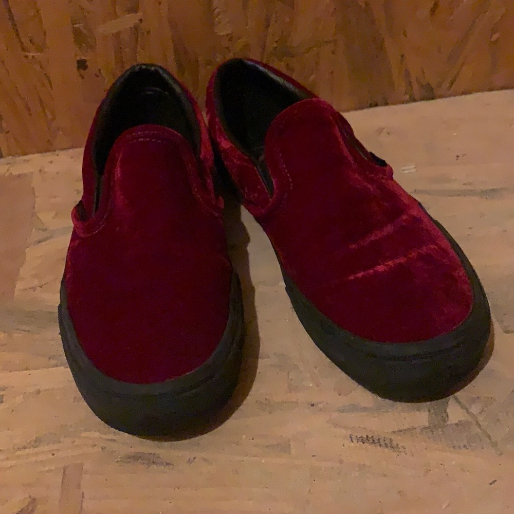 red velvet vans♥️